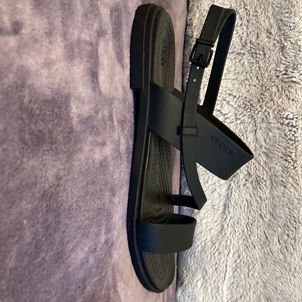 BRAND NEW CROCS WITH TAG Tulum strappy flat sandal size 7